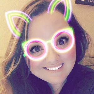 Meet your Posher, Dania